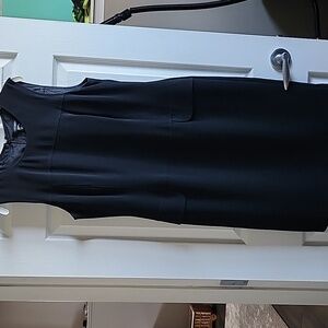 Black sleeveless dress